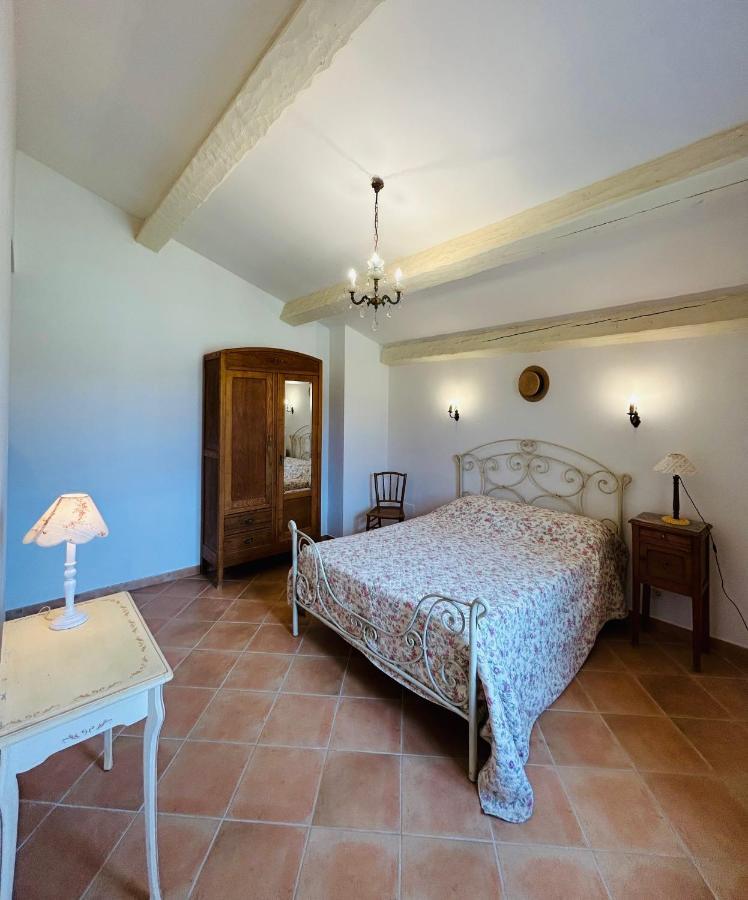 Chateau Du Grand Jas Entrecasteaux Esterno foto